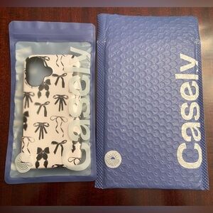 Casely Apple IPhone 16 bold MagSafe case Gothic girl NWT 🖤